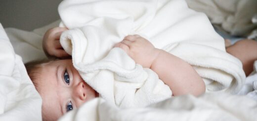 Comment prévenir et soigner le rhume de bébé ?