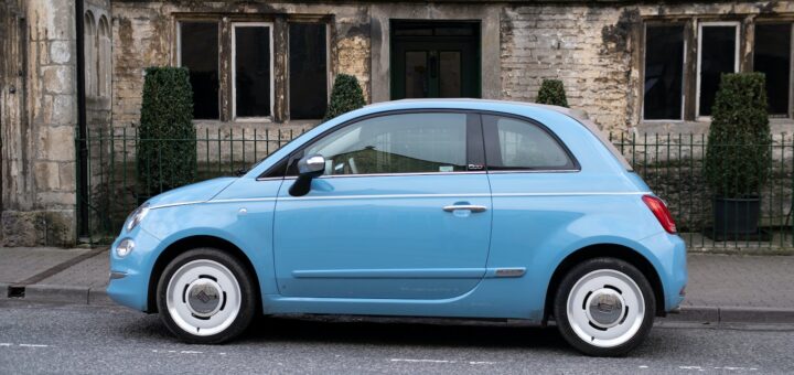 Que dois-je contrôler en achetant un véhicule neuf ?