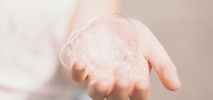 3 produits ménagers écologiques à fabriquer soi-même : adoucissant, savon et liquide vaisselle